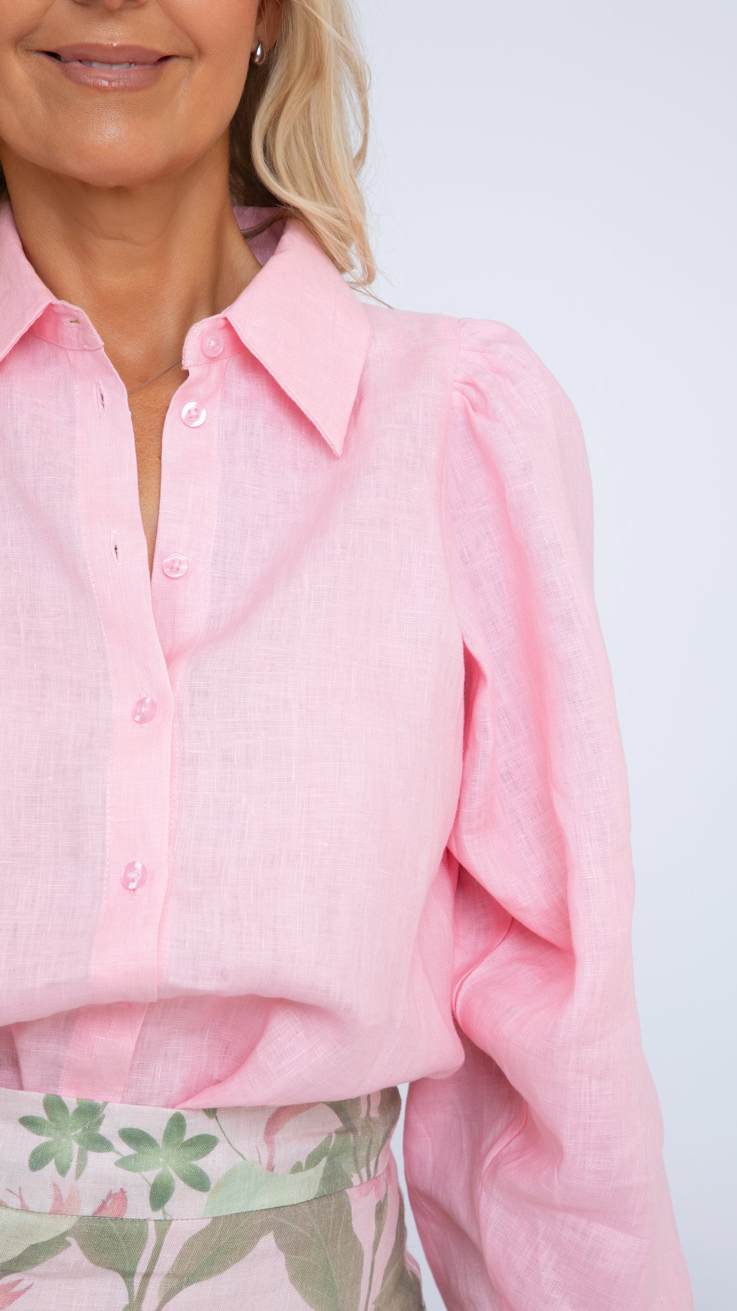 Toni linen blouse peony pink sleeve detail
